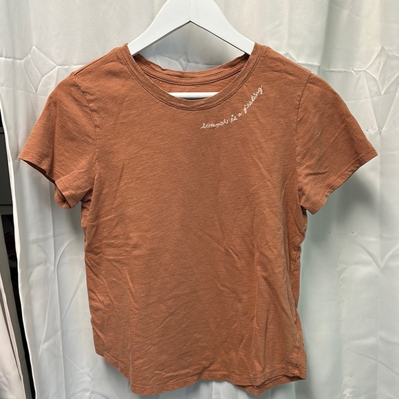 Old Navy ‘Summer is a Feeling’ Short Sleeve T-Shirt - Picture 2 of 4